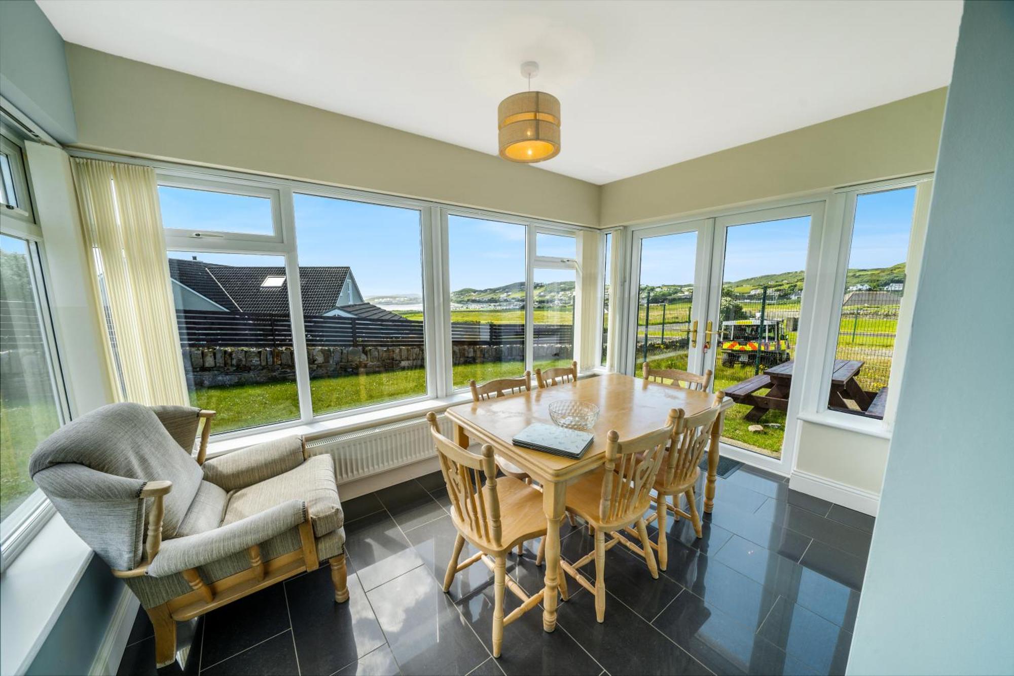 Downings Coastguard Cottages - Type B-E Екстериор снимка