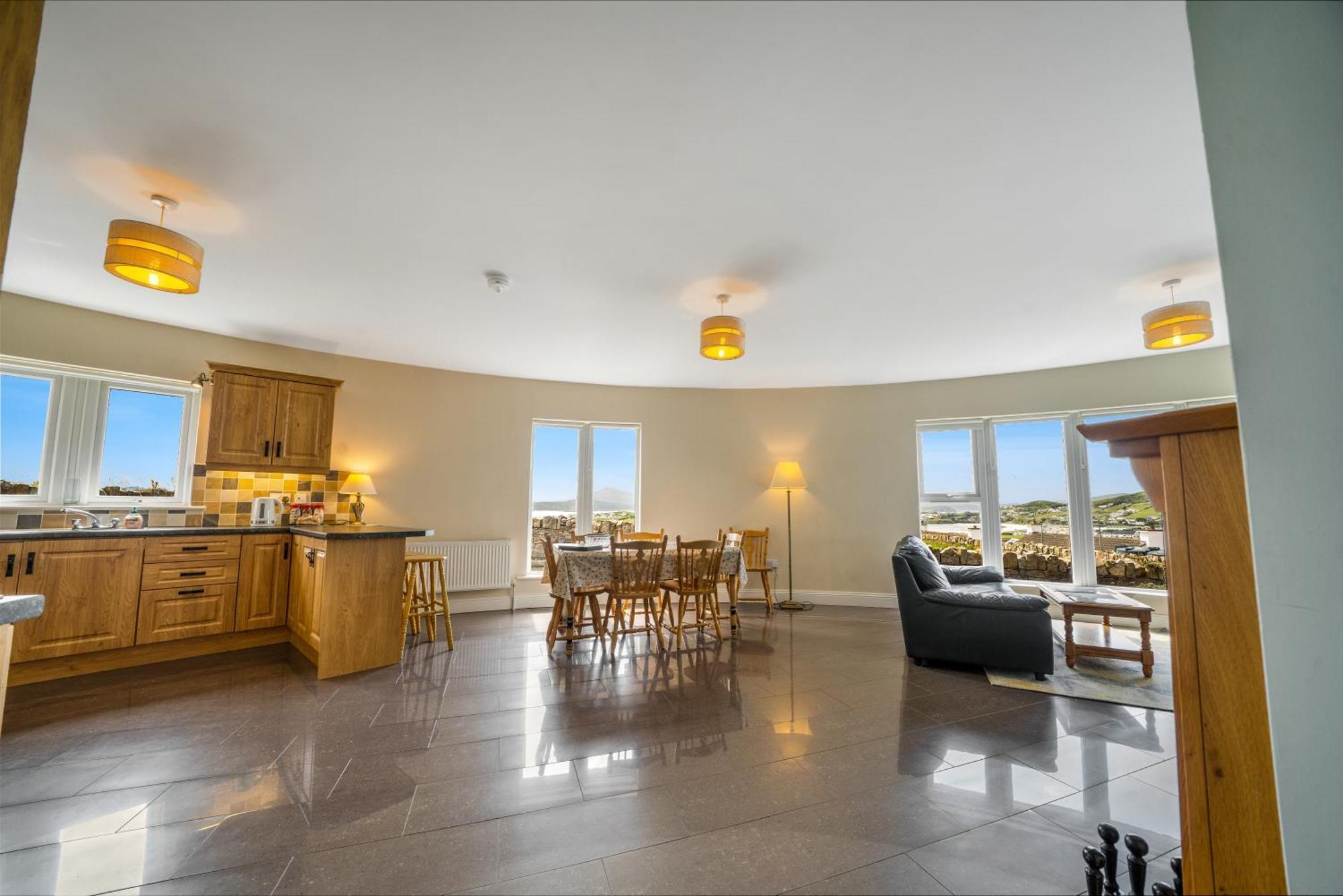 Downings Coastguard Cottages - Type B-E Екстериор снимка