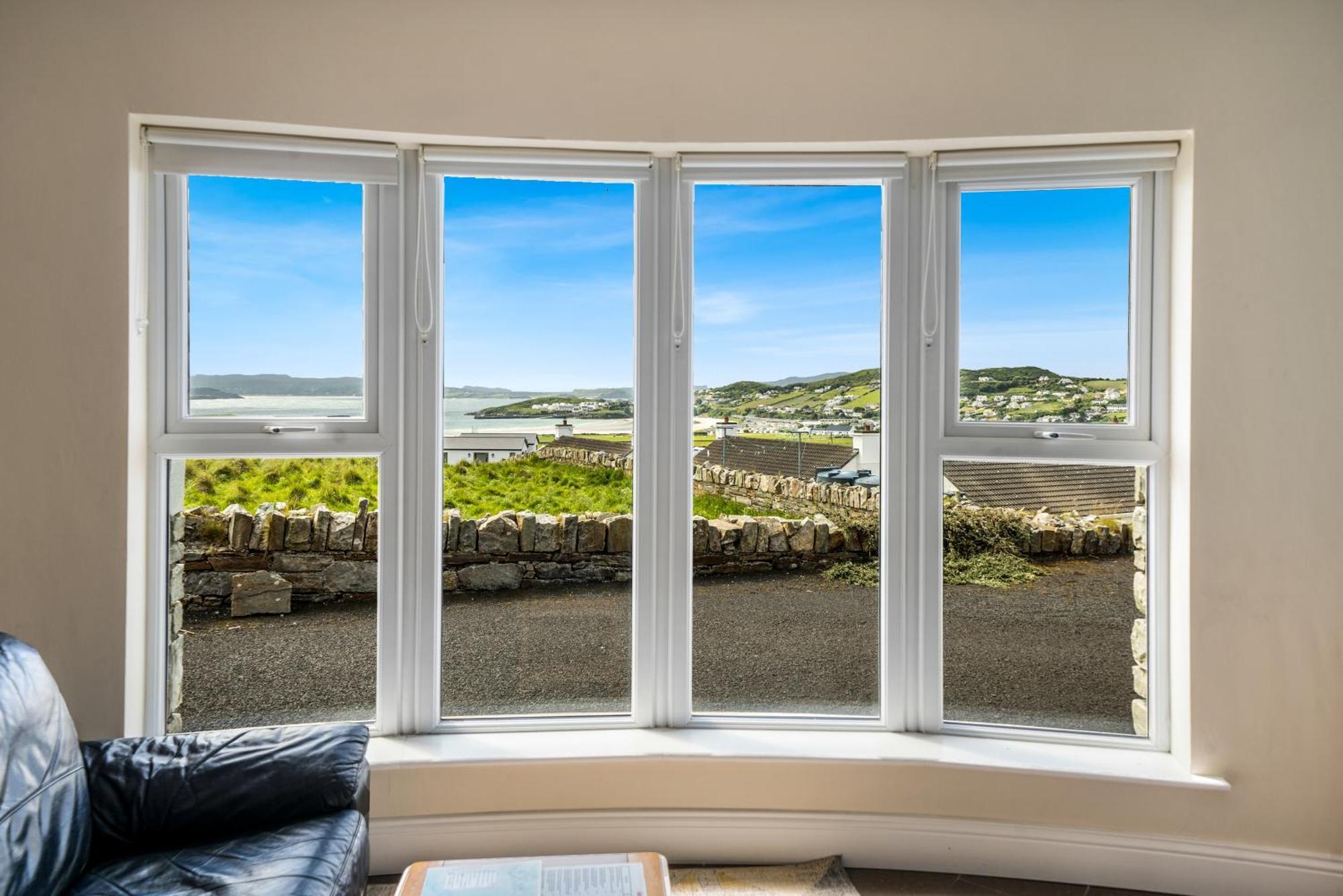 Downings Coastguard Cottages - Type B-E Екстериор снимка