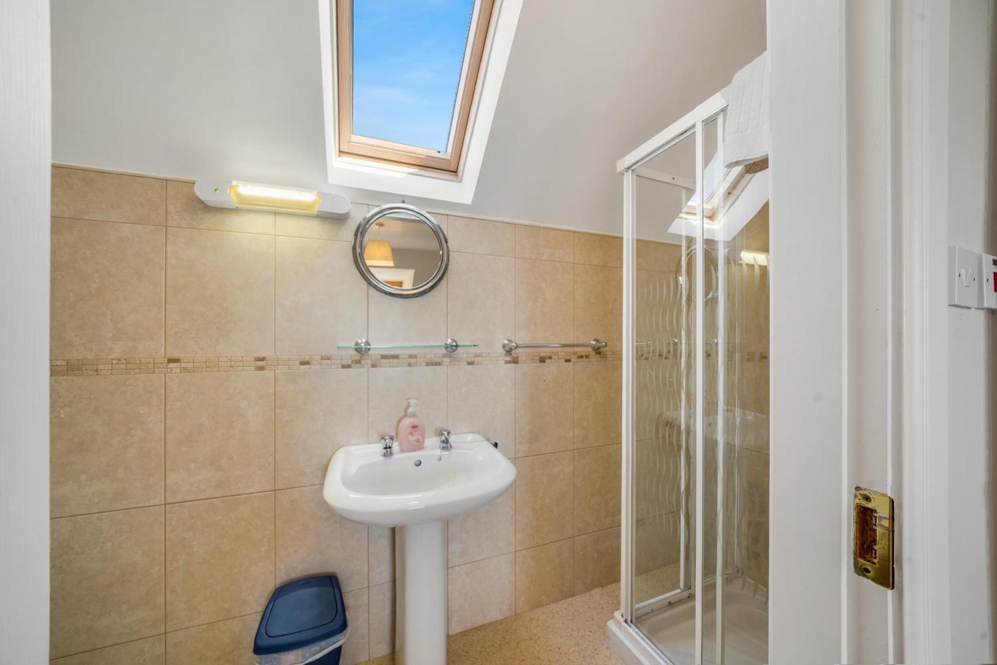 Downings Coastguard Cottages - Type B-E Екстериор снимка