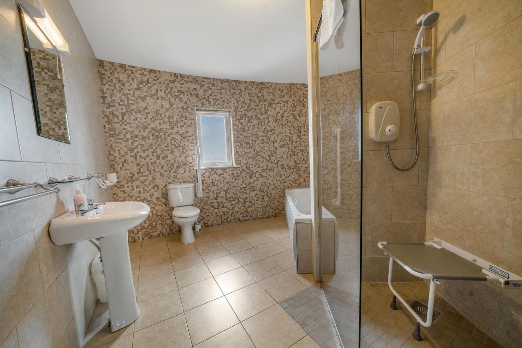 Downings Coastguard Cottages - Type B-E Екстериор снимка